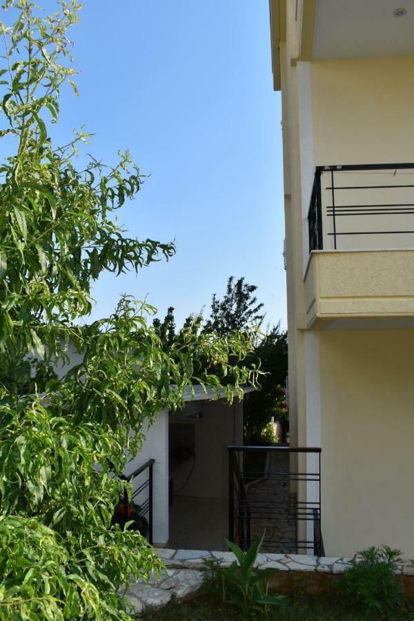 J&B Rooms Dhërmi Exterior foto